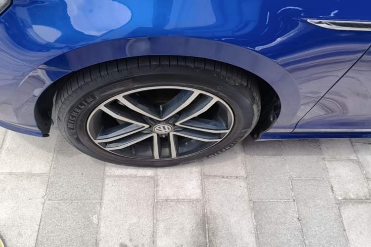 Used Volkswagen Lamando 2021 280TSI DSG Comfort Edition Left Front Wheel Hub