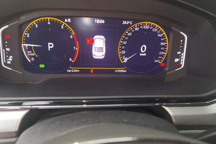 Used Volkswagen Lamando 2021 280TSI DSG Comfort Edition Odometer Close Up