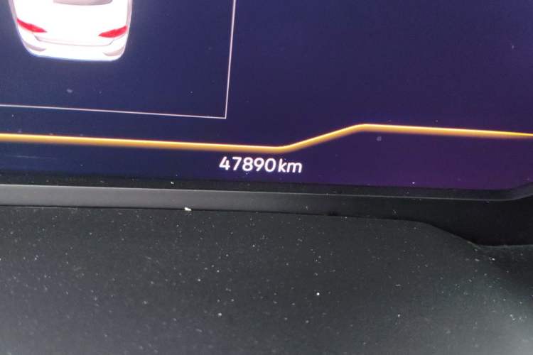 Used Volkswagen Lamando 2021 280TSI DSG Comfort Edition Odometer Close Up