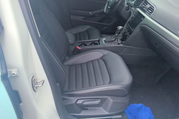 Used Volkswagen Lamando 2021 280TSI DSG Comfort Edition Right Front Seat