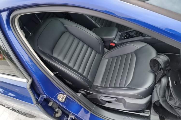 Used Volkswagen Lamando 2021 280TSI DSG Comfort Edition Right Front Seat