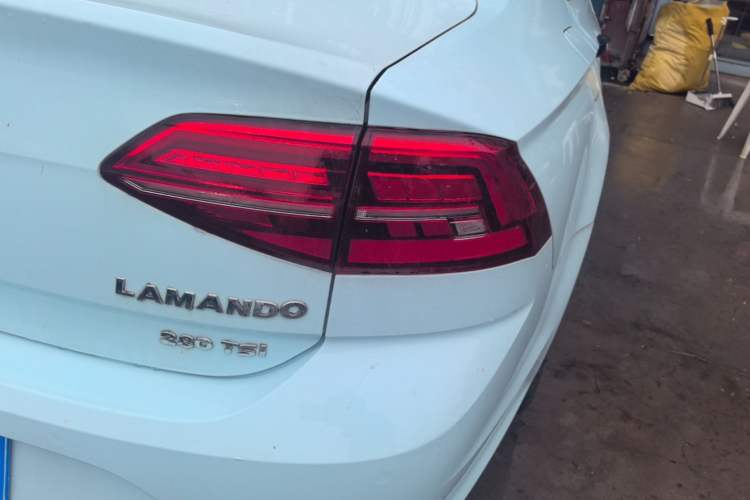 Used Volkswagen Lamando 2021 280TSI DSG Comfort Edition Right Rear Taillight