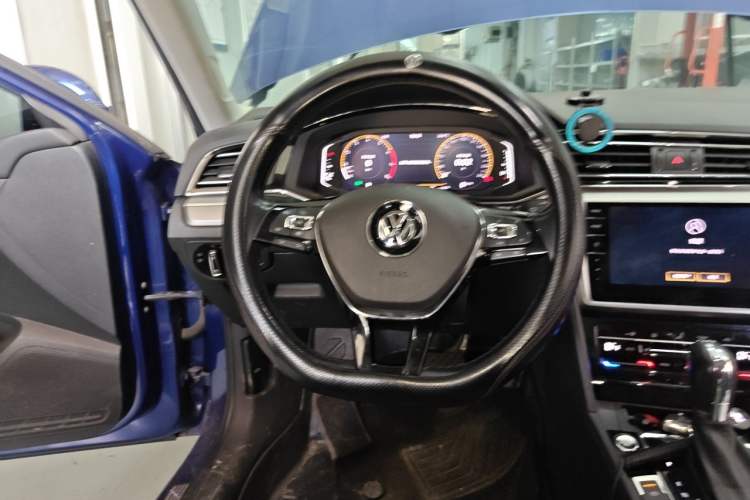 Used Volkswagen Lamando 2021 280TSI DSG Comfort Edition Steering Wheel