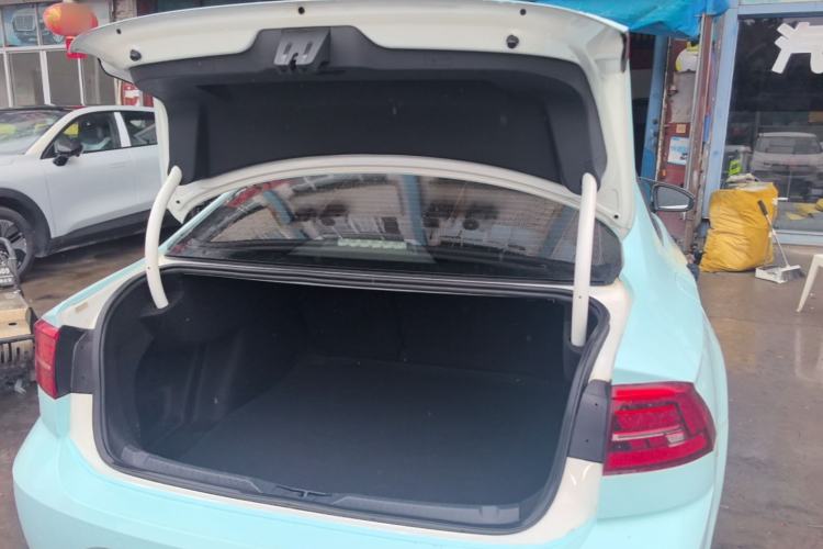 Used Volkswagen Lamando 2021 280TSI DSG Comfort Edition Trunk