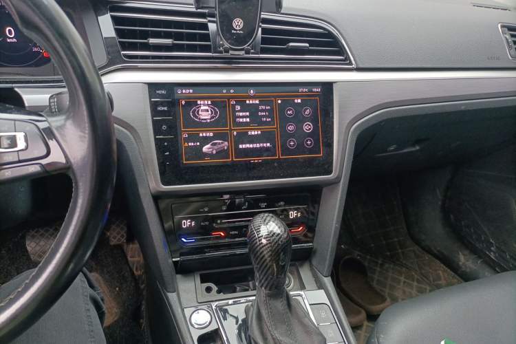 Used Volkswagen Lamando 2021 280TSI DSG Comfort Edition Audio And AC Panel
