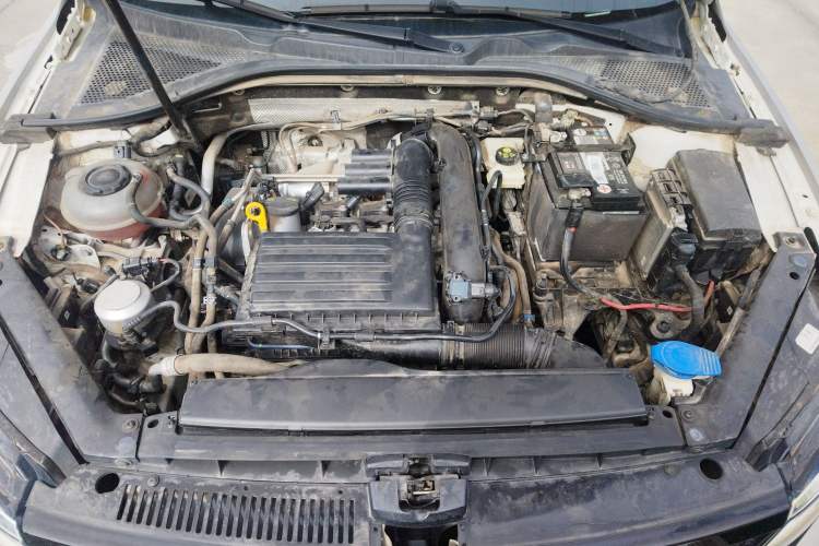 Used Volkswagen Lamando 2021 280TSI DSG Comfort Edition Engine Bay