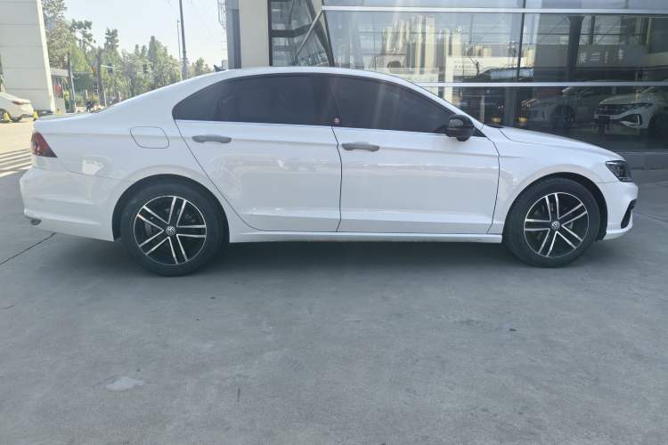 Used Volkswagen Lamando 2021 280TSI DSG Comfort Edition Exterior 4