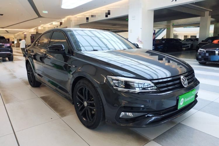 Used Volkswagen Lamando 2021 280TSI DSG Comfort Edition Front Right 45 Deg