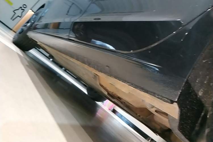 Used Volkswagen Lamando 2021 280TSI DSG Comfort Edition Left Side Sill