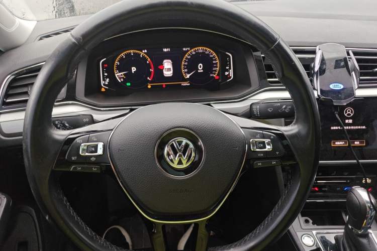 Used Volkswagen Lamando 2021 280TSI DSG Comfort Edition Steering Wheel