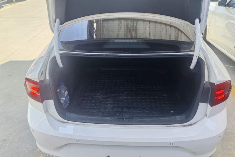 Used Volkswagen Lamando 2021 280TSI DSG Comfort Edition Trunk