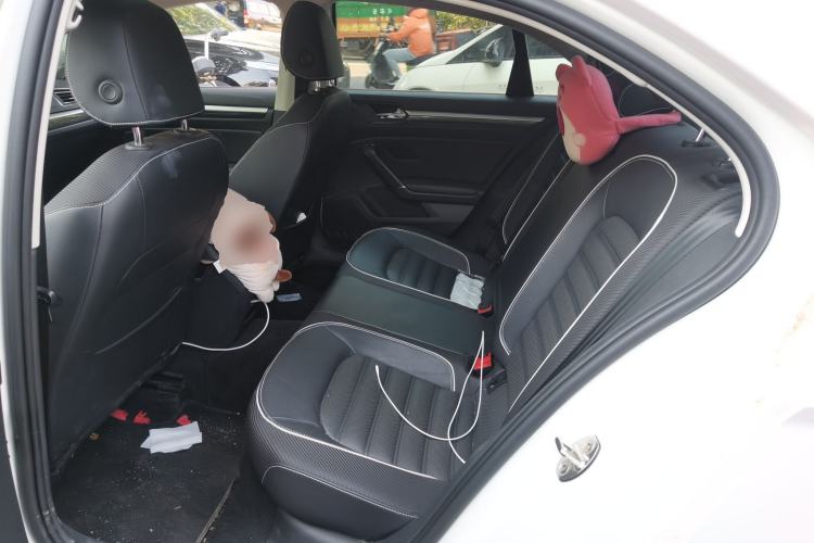 Used Volkswagen Lamando 2021 280TSI DSG Luxury Phantom Edition Left Rear Seat