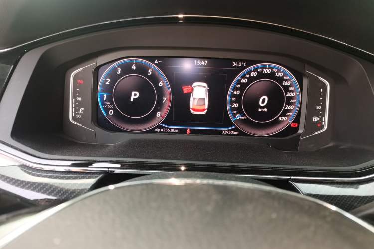Used Volkswagen Lamando 2021 280TSI DSG Luxury Phantom Edition Odometer Close Up