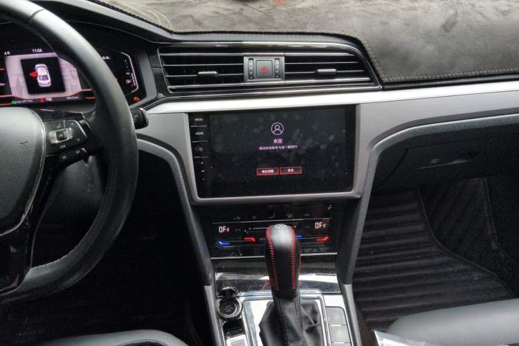 Used Volkswagen Lamando 2021 280TSI DSG Comfort Edition Audio And AC Panel