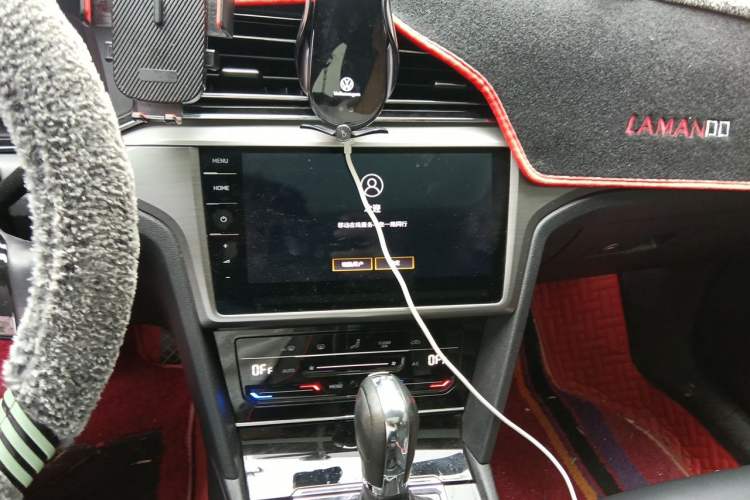 Used Volkswagen Lamando 2021 280TSI DSG Comfort Edition Audio And AC Panel