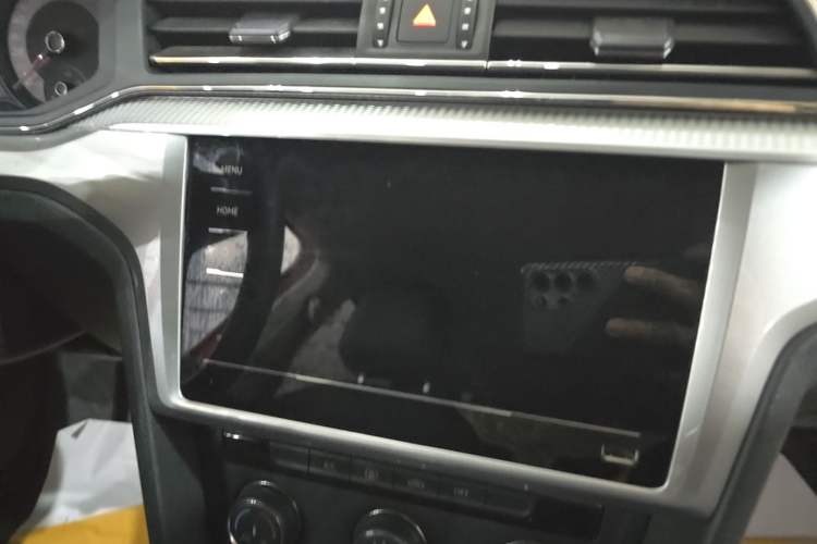 Used Volkswagen Lamando 2021 230TSI DSG Fashion Edition Audio And AC Panel