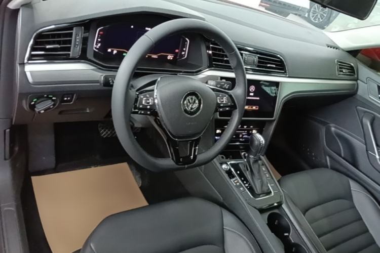 Used Volkswagen Lamando 2021 280TSI DSG Comfort Edition Center Console