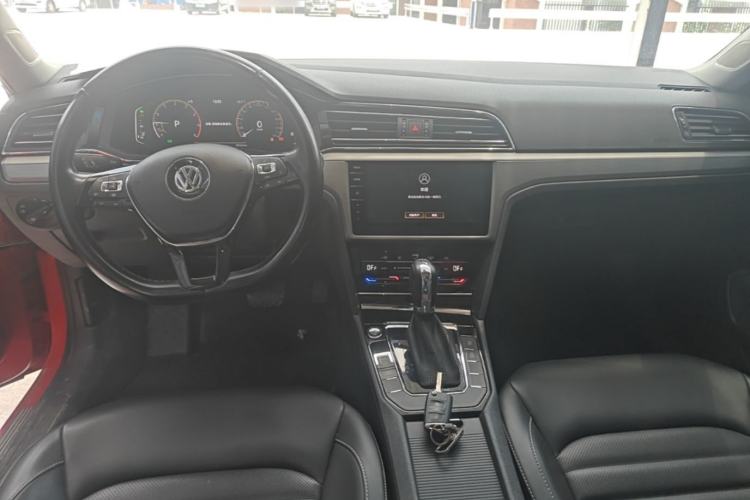 Used Volkswagen Lamando 2021 280TSI DSG Luxury Phantom Edition Center Console