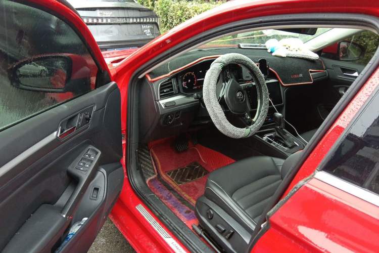 Used Volkswagen Lamando 2021 280TSI DSG Comfort Edition Driver Seat