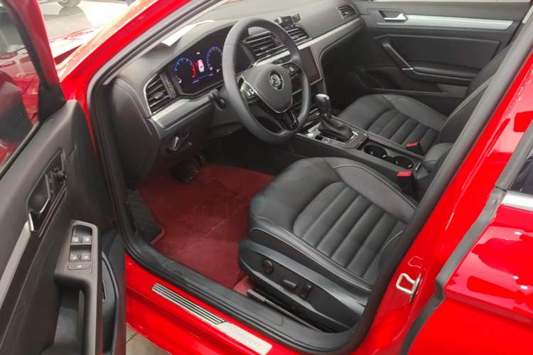 Used Volkswagen Lamando 2021 280TSI DSG Comfort Edition Driver Seat