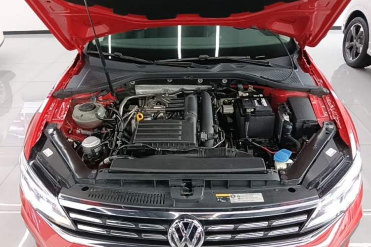 Used Volkswagen Lamando 2021 280TSI DSG Comfort Edition Engine Bay