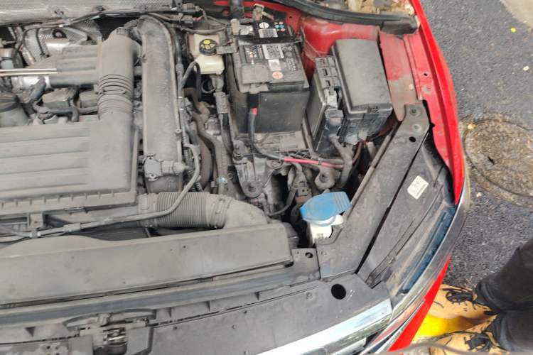 Used Volkswagen Lamando 2021 280TSI DSG Comfort Edition Engine Bay Left