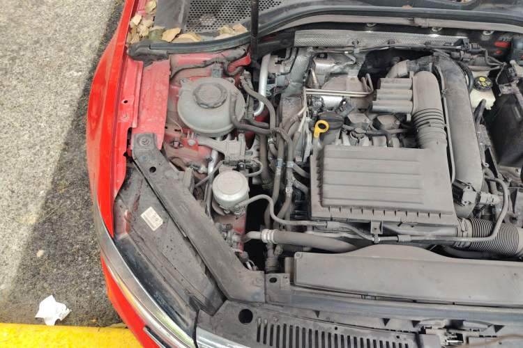 Used Volkswagen Lamando 2021 280TSI DSG Comfort Edition Engine Bay Right