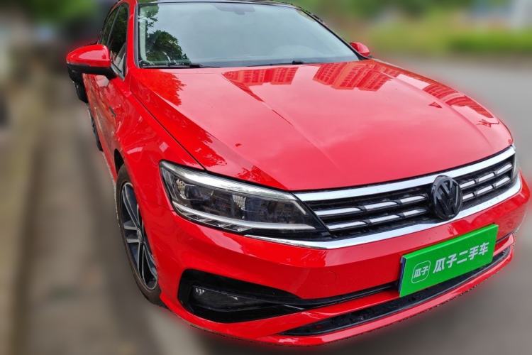 Used Volkswagen Lamando 2021 280TSI DSG Comfort Edition Front Right 45 Deg