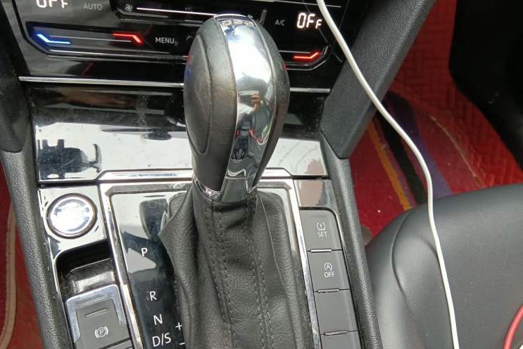 Used Volkswagen Lamando 2021 280TSI DSG Comfort Edition Gear Lever