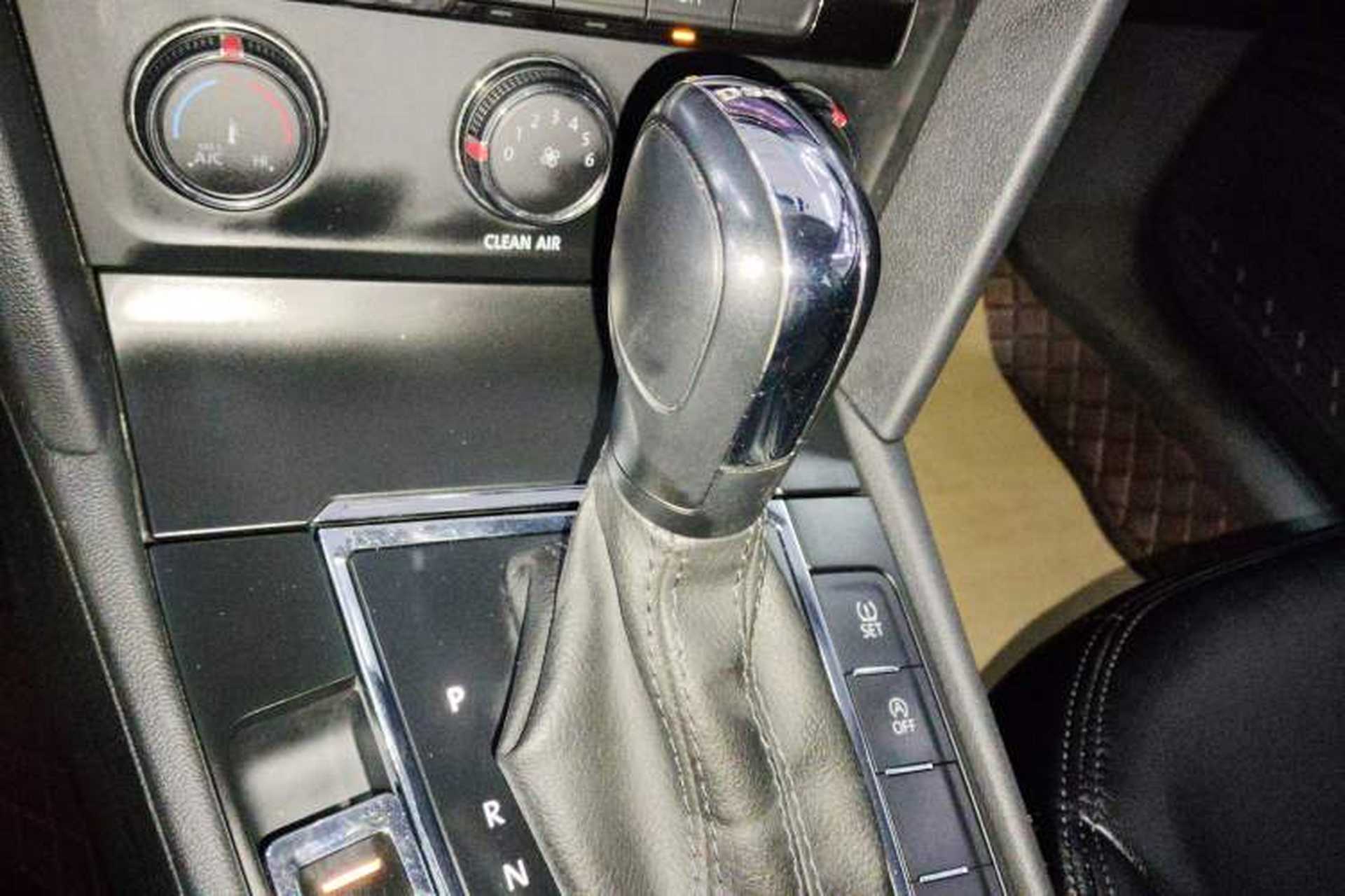 Used Volkswagen Lamando 2021 230TSI DSG Fashion Edition Gear Lever