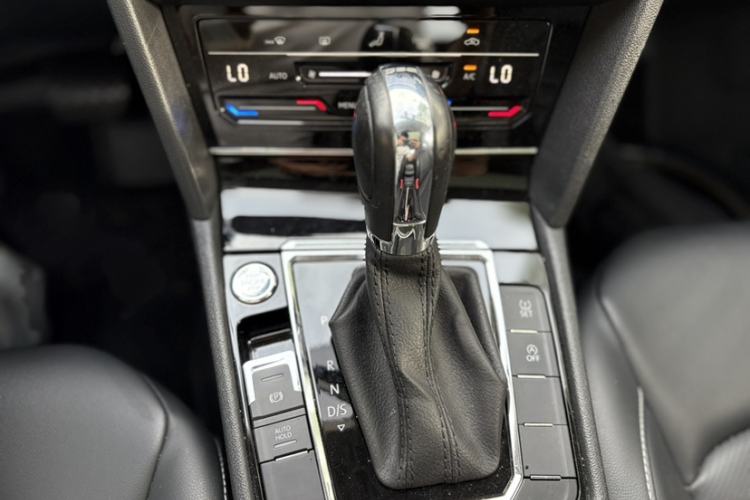 Used Volkswagen Lamando 2021 280TSI DSG Comfort Edition Gear Lever