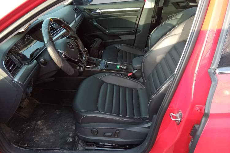 Used Volkswagen Lamando 2021 280TSI DSG Comfort Edition Left Front Seat