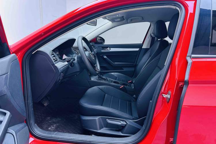 Used Volkswagen Lamando 2021 230TSI DSG Fashion Edition Left Front Seat
