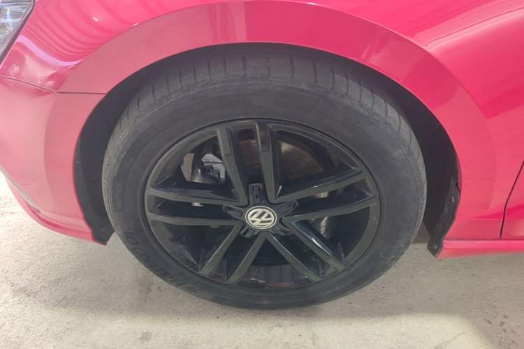 Used Volkswagen Lamando 2021 Revised Version 280TSI DSG Comfort Edition Left Front Wheel Hub