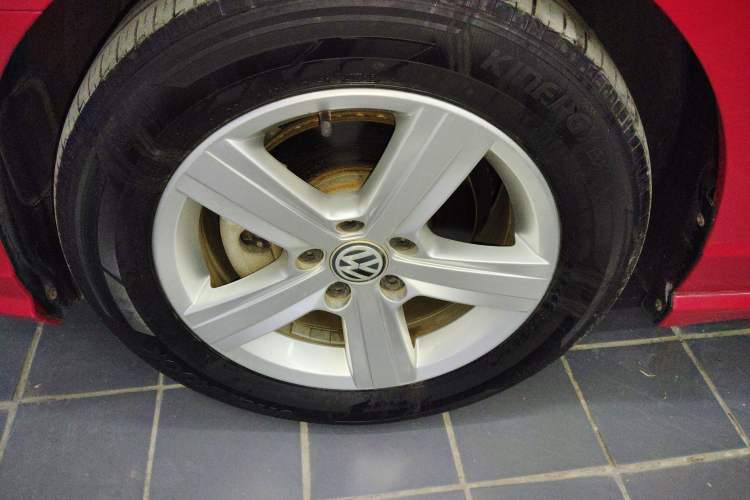 Used Volkswagen Lamando 2021 230TSI DSG Fashion Edition Left Front Wheel Hub