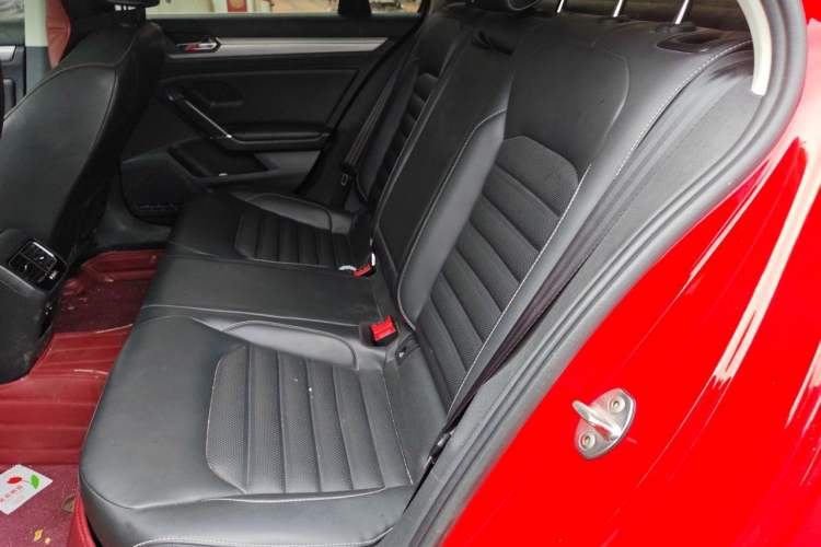 Used Volkswagen Lamando 2021 280TSI DSG Comfort Edition Left Rear Seat