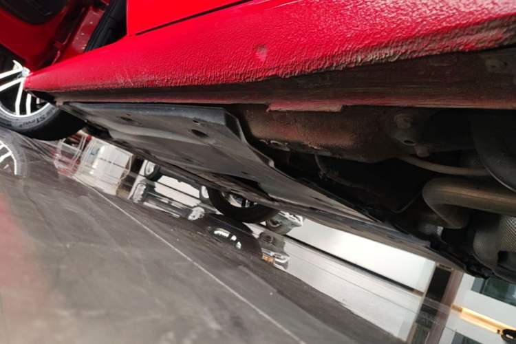 Used Volkswagen Lamando 2021 280TSI DSG Comfort Edition Left Side Sill