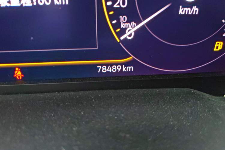 Used Volkswagen Lamando 2021 280TSI DSG Comfort Edition Odometer Close Up