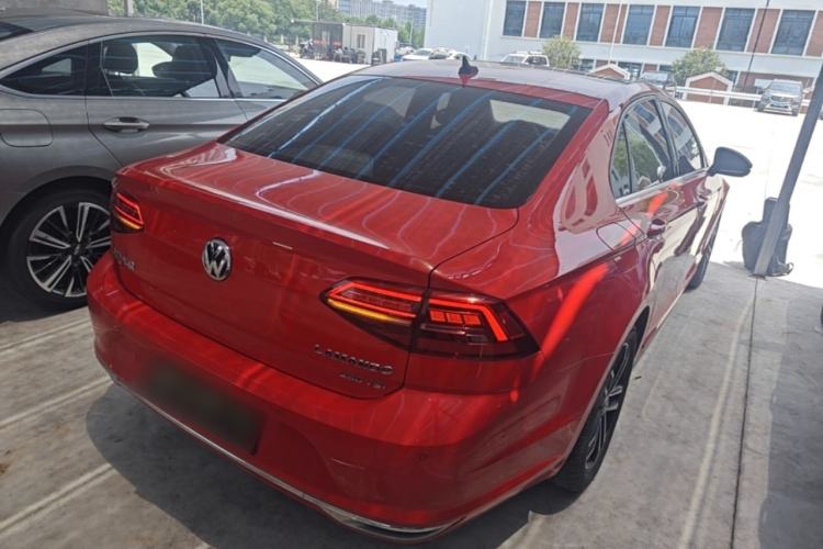 Used Volkswagen Lamando 2021 280TSI DSG Luxury Phantom Edition Rear Right 45 Deg