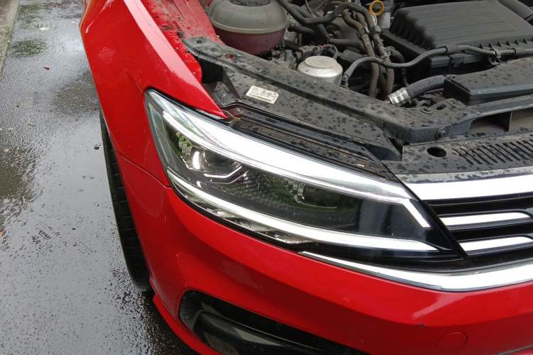 Used Volkswagen Lamando 2021 280TSI DSG Comfort Edition Right Front Headlight
