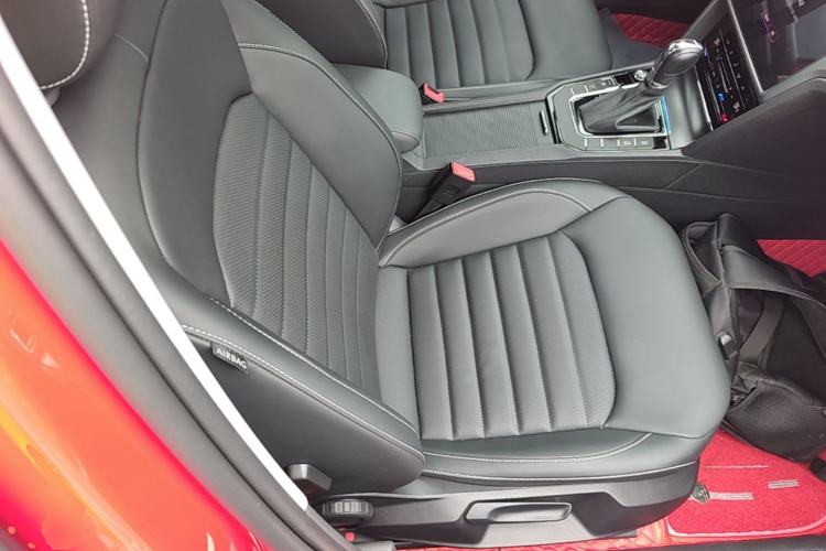Used Volkswagen Lamando 2021 280TSI DSG Comfort Edition Right Front Seat