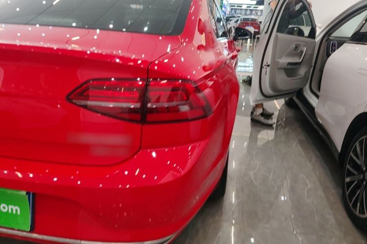Used Volkswagen Lamando 2021 280TSI DSG Comfort Edition Right Rear Taillight