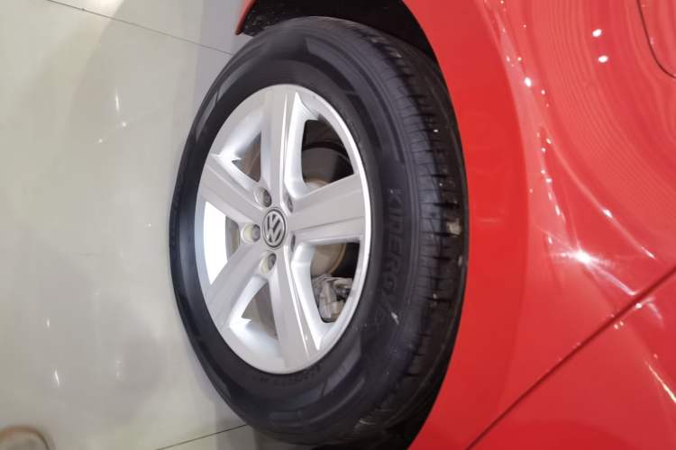 Used Volkswagen Lamando 2021 230TSI DSG Fashion Edition Right Rear Wheel Hub