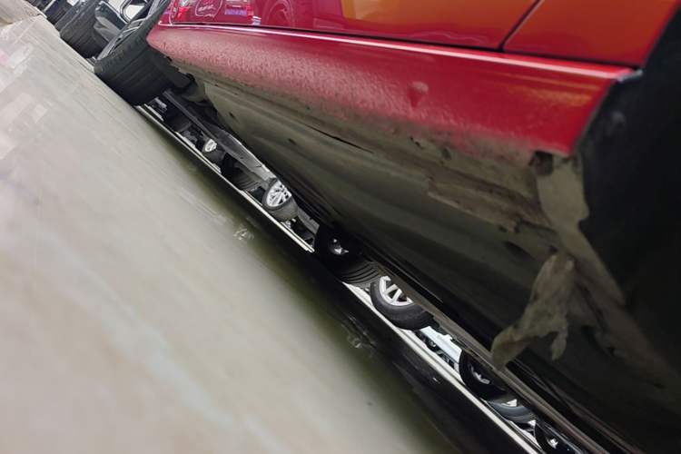 Used Volkswagen Lamando 2021 280TSI DSG Comfort Edition Right Side Sill
