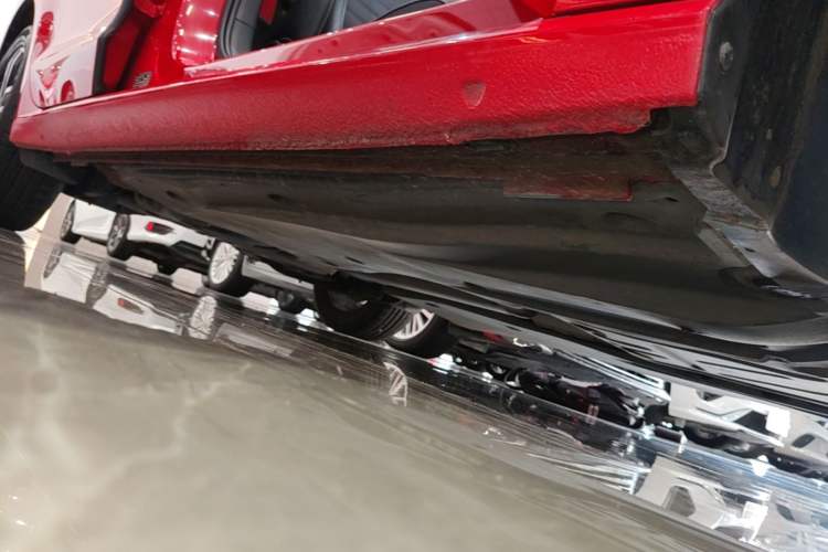 Used Volkswagen Lamando 2021 280TSI DSG Comfort Edition Right Side Sill