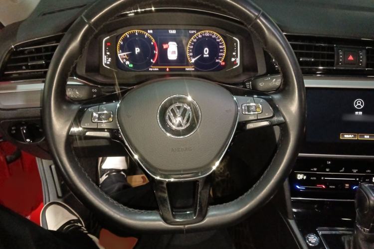Used Volkswagen Lamando 2021 280TSI DSG Luxury Phantom Edition Steering Wheel