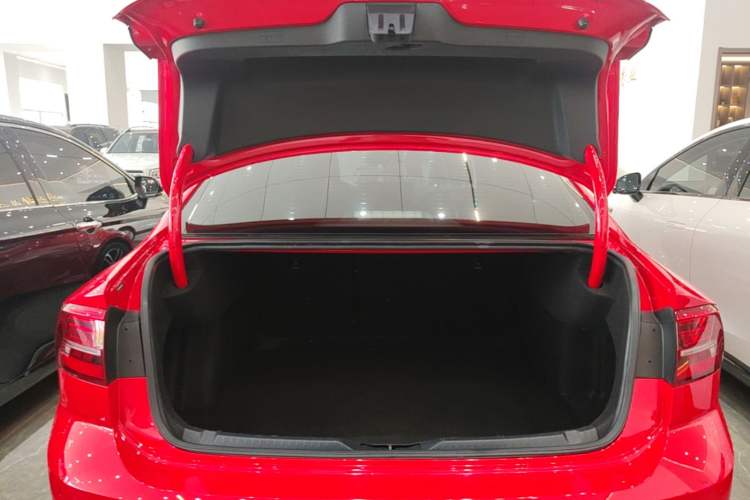 Used Volkswagen Lamando 2021 280TSI DSG Comfort Edition Trunk