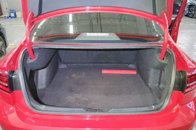 Used Volkswagen Lamando 2021 230TSI DSG Fashion Edition Trunk