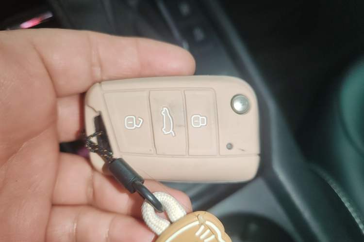 Used Volkswagen Lamando 2021 280TSI DSG Comfort Edition Vehicle Key