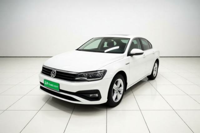 Ojetý Volkswagen Lamando 2021 230TSI DSG Fashion Edition